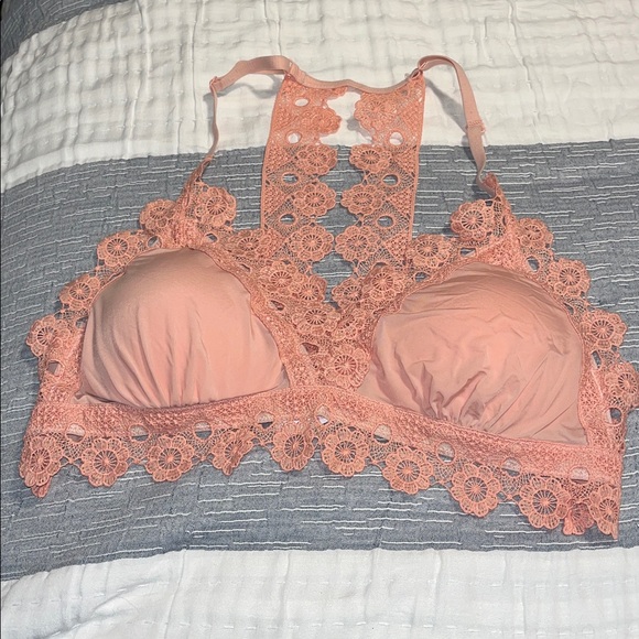 No Boundaries Peach-Colored Lace Bralette Removable Pads Size Large - Picture 6 of 6